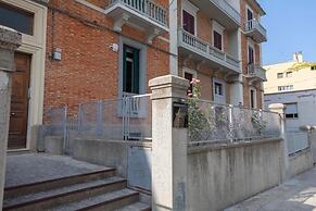 METEORON Luxury Rooms