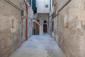 METEORON Luxury Rooms