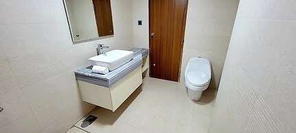 Luxurious 3-bhk Highly Secured & Close to Airport