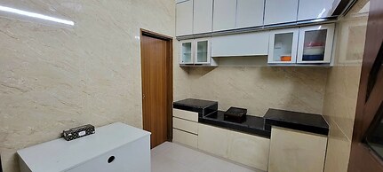 Luxurious 3-bhk Highly Secured & Close to Airport