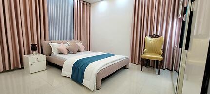 Luxurious 3-bhk Highly Secured & Close to Airport