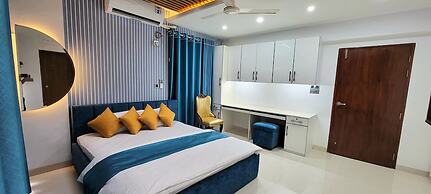 Luxurious 3-bhk Highly Secured & Close to Airport