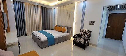 Luxurious 3-bhk Highly Secured & Close to Airport