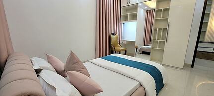 Luxurious 3-bhk Highly Secured & Close to Airport