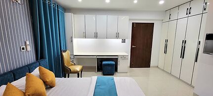 Luxurious 3-bhk Highly Secured & Close to Airport