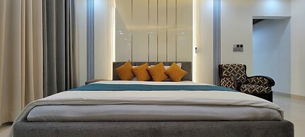 Luxurious 3-bhk Highly Secured & Close to Airport