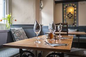 Cromwell Arms