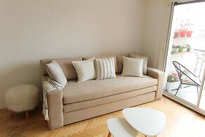 Luminoso Depto. Piso Alto con balcon 4p