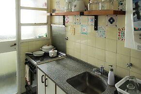 Luminoso Depto. Piso Alto con balcon 4p