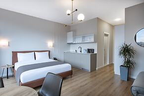 STEPS Batumi  Hotel & Suites