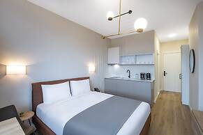 STEPS Batumi  Hotel & Suites