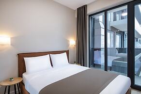 STEPS Batumi  Hotel & Suites