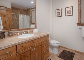 Beaver Creek Landing A406 3 Bedroom Condo by RedAwning