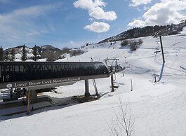Beaver Creek Landing A406 3 Bedroom Condo by RedAwning