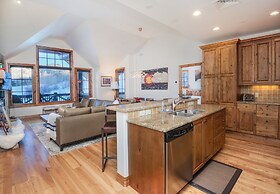 Beaver Creek Landing A406 3 Bedroom Condo by RedAwning