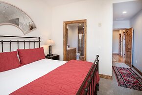 Beaver Creek Landing A406 3 Bedroom Condo by RedAwning