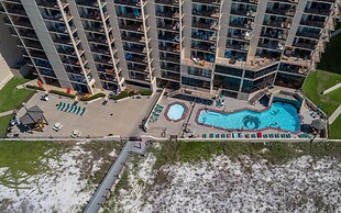 Phoenix Iii 3051 3 Bedroom Condo by Redawning