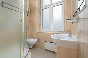 Studio centrum Poznań by Renters