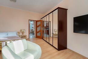 Studio centrum Poznań by Renters