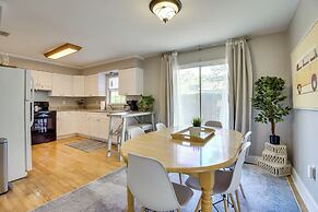 3 Mi to Riverwalk: Pet-friendly Home w/ Yard!