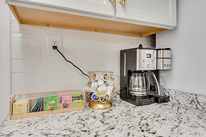 1 Mi to Downtown: Salem Vacation Rental!