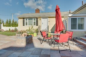 1 Mi to Downtown: Salem Vacation Rental!