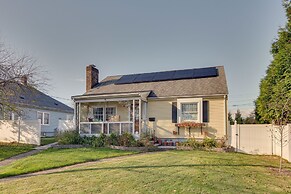 1 Mi to Downtown: Salem Vacation Rental!