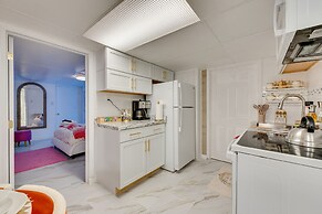 1 Mi to Downtown: Salem Vacation Rental!