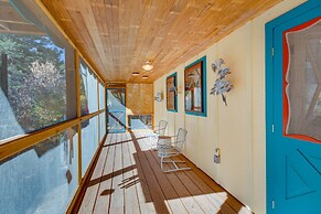 Riverside Retreat w/ Screened Porch: 6 Mi to Taos!