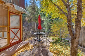 Riverside Retreat w/ Screened Porch: 6 Mi to Taos!