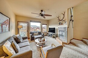 6 Mi to Winter Park Resort: Townhome w/ Hot Tub!