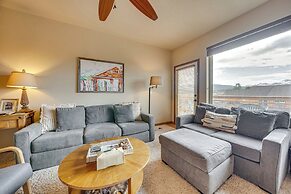 6 Mi to Winter Park Resort: Townhome w/ Hot Tub!