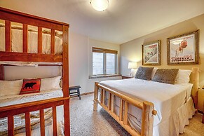 6 Mi to Winter Park Resort: Townhome w/ Hot Tub!