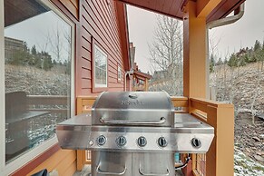 6 Mi to Winter Park Resort: Townhome w/ Hot Tub!