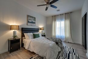 Luxury Goodyear Home w/ Private Pool + Pickleball!