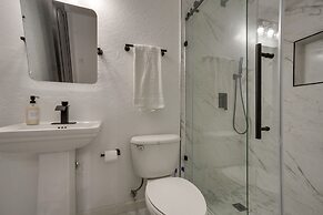 Luxury Goodyear Home w/ Private Pool + Pickleball!