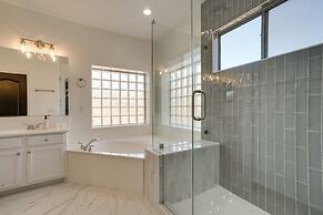 Luxury Goodyear Home w/ Private Pool + Pickleball!