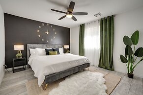 Luxury Goodyear Home w/ Private Pool + Pickleball!