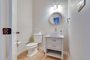 Scenic Canyon Lake Vacation Home Near Boat Ramp!