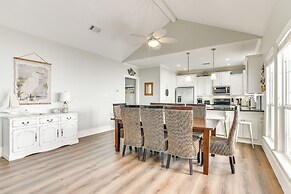 Oceanfront Crystal Beach Vacation Home w/ Deck!