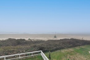 Oceanfront Crystal Beach Vacation Home w/ Deck!