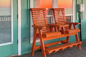 Oceanfront Crystal Beach Vacation Home w/ Deck!
