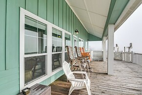 Oceanfront Crystal Beach Vacation Home w/ Deck!