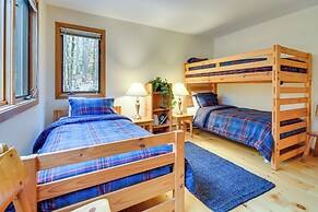 Ski & Golf: Cozy North Conway Mountain Cabin!