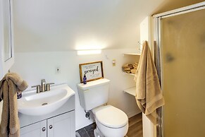 Charming Hamilton Hideaway: Half-mi to Main St!