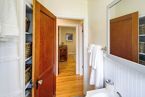 Charming Hamilton Hideaway: Half-mi to Main St!