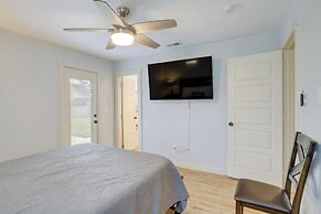 Dog-friendly Home in The Woodlands w/ Fenced Yard!