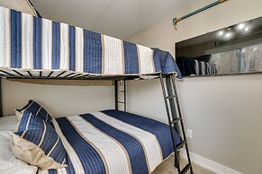 Cozy Algonac Home w/ Grill: Walk to St Clair River