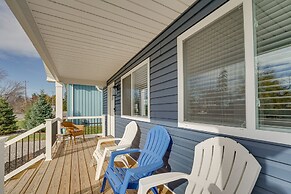 Cozy Algonac Home w/ Grill: Walk to St Clair River
