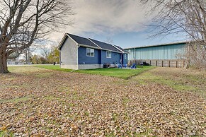 Cozy Algonac Home w/ Grill: Walk to St Clair River